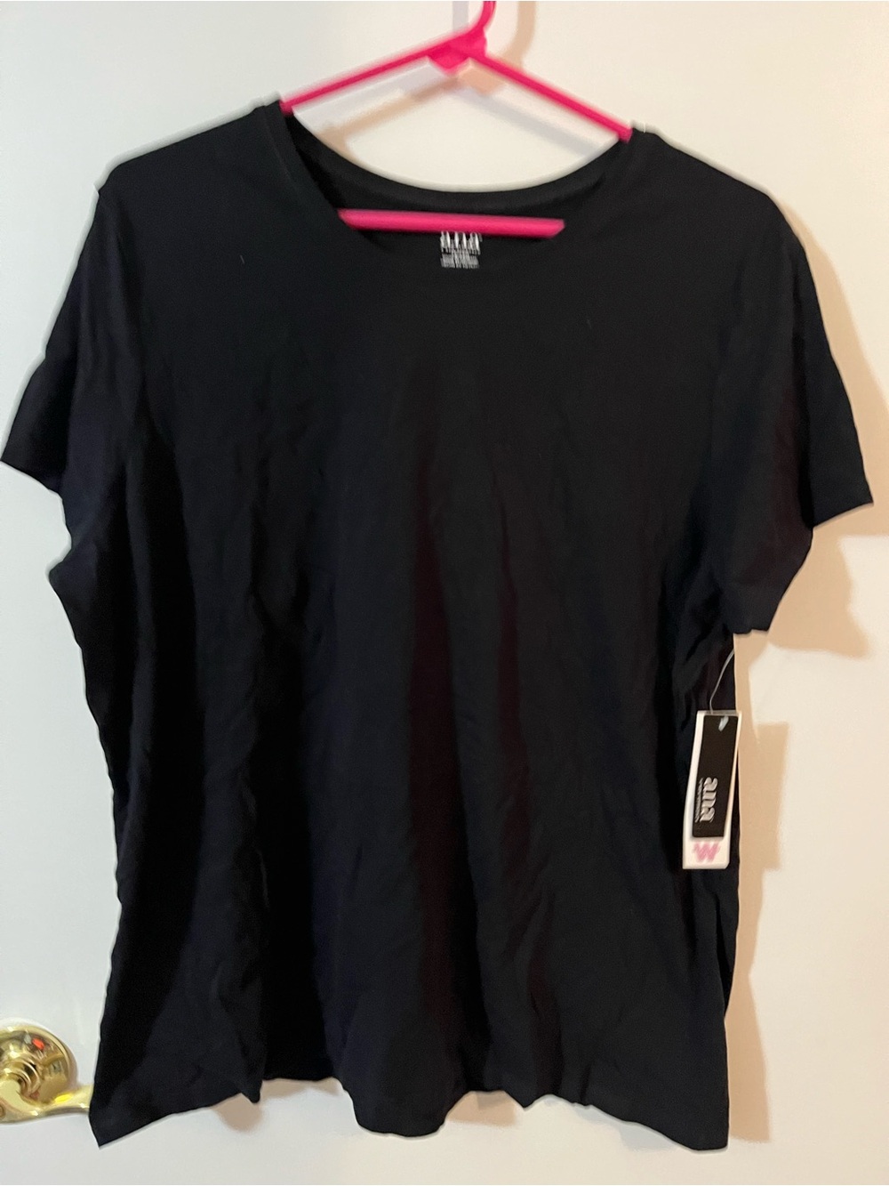 ana 1X Women's Classic Black Tee NWT